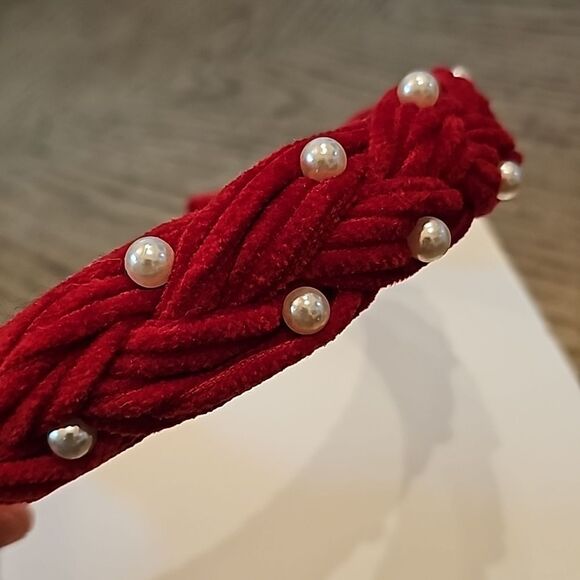 Red headband with pearls - Picture 2 of 7
